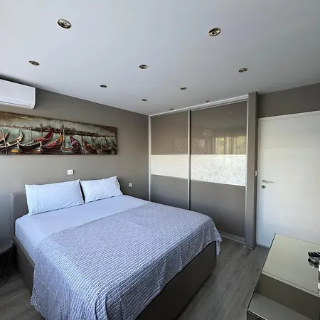 Appartement Astra With Private Parking *