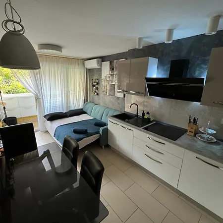 Astra With Private Parking