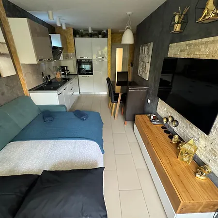 Astra With Private Parking Appartement Split